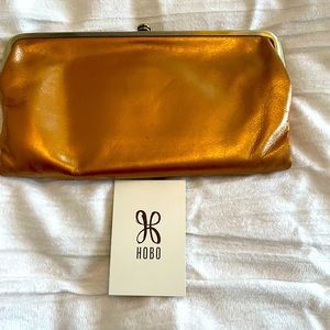 Hobo Large Wallet in Gold